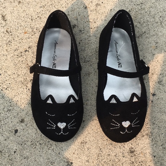 American Eagle Outfitters Other - Kitty girls shoes